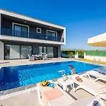 Grand Yasar 2 Villa *