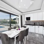 Grand Yasar 2 Villa *